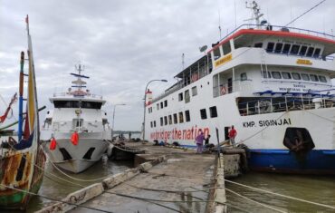 Kapal Feri KMP Siginjai Karimunjawa Bagus (5)