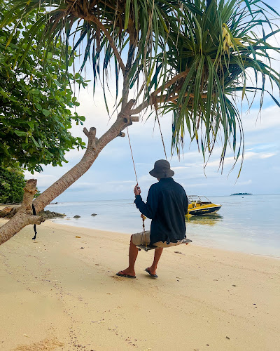 Aktivitas di Tanjung Gelam