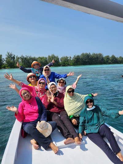 membandingkan harga paket wisata karimunjawa