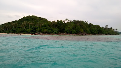 pulau karimunjawa indonesia 1