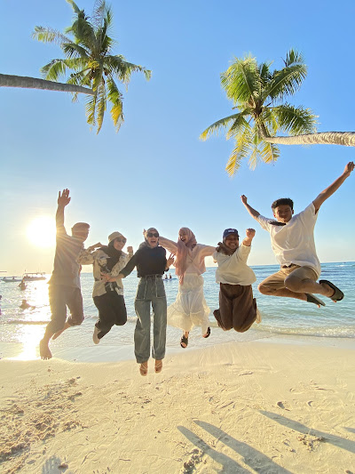 pulau karimunjawa indonesia